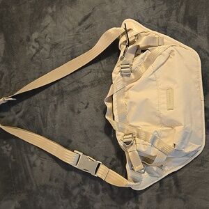 Athleta Excursion Large Belt Bag Beige/off White, Like New And Never Used.